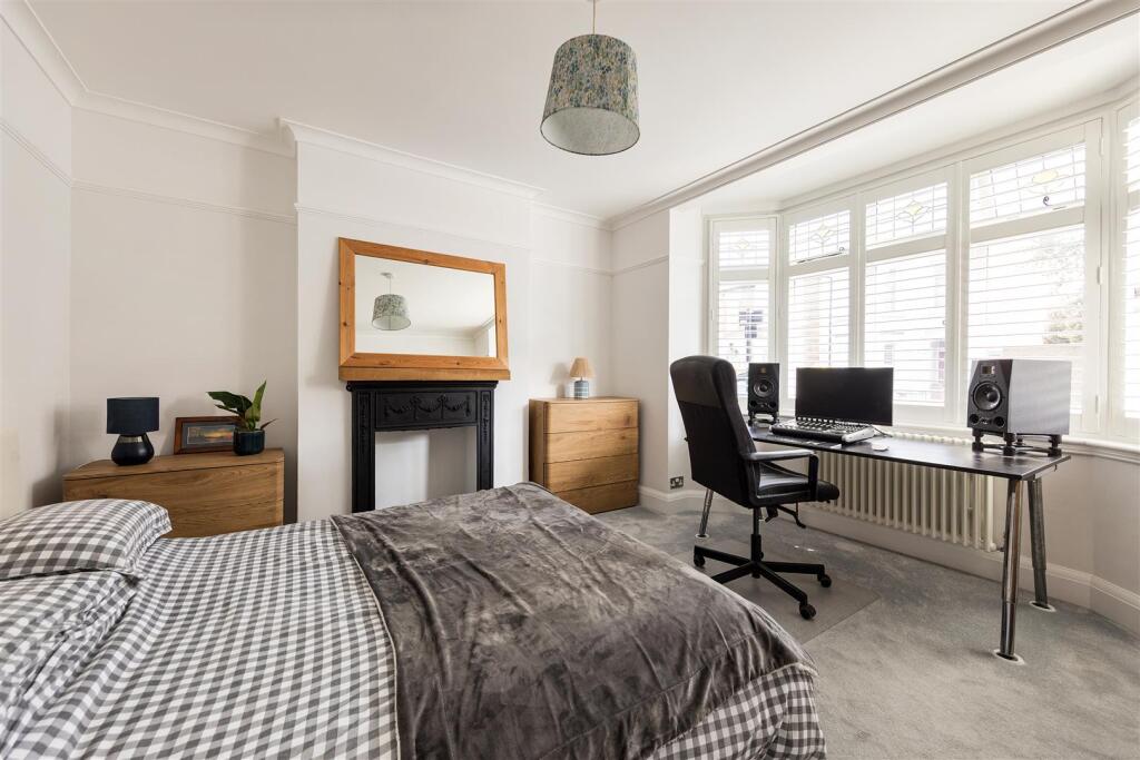 Apartment in London, Chapel End, Walthamstow - More