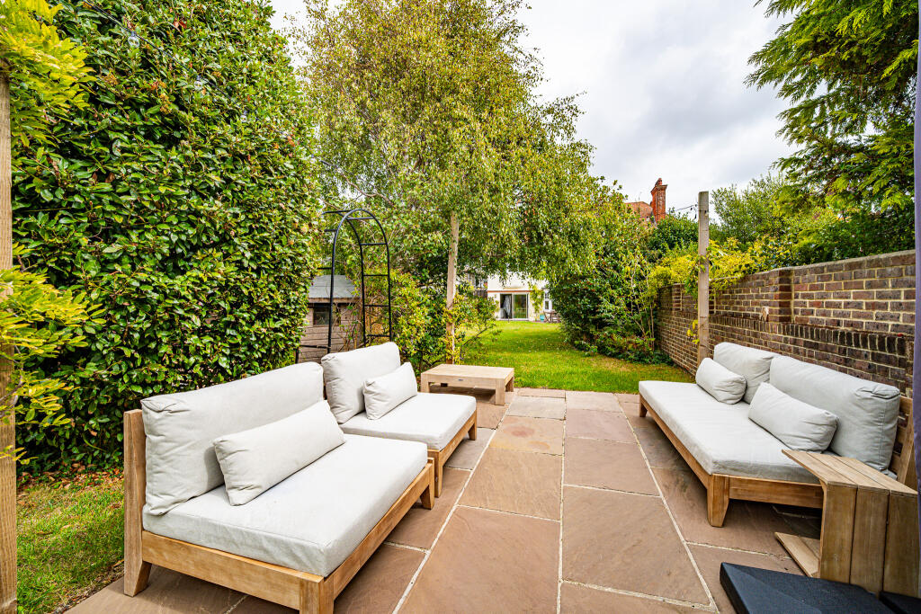 House in Brighton - View 3