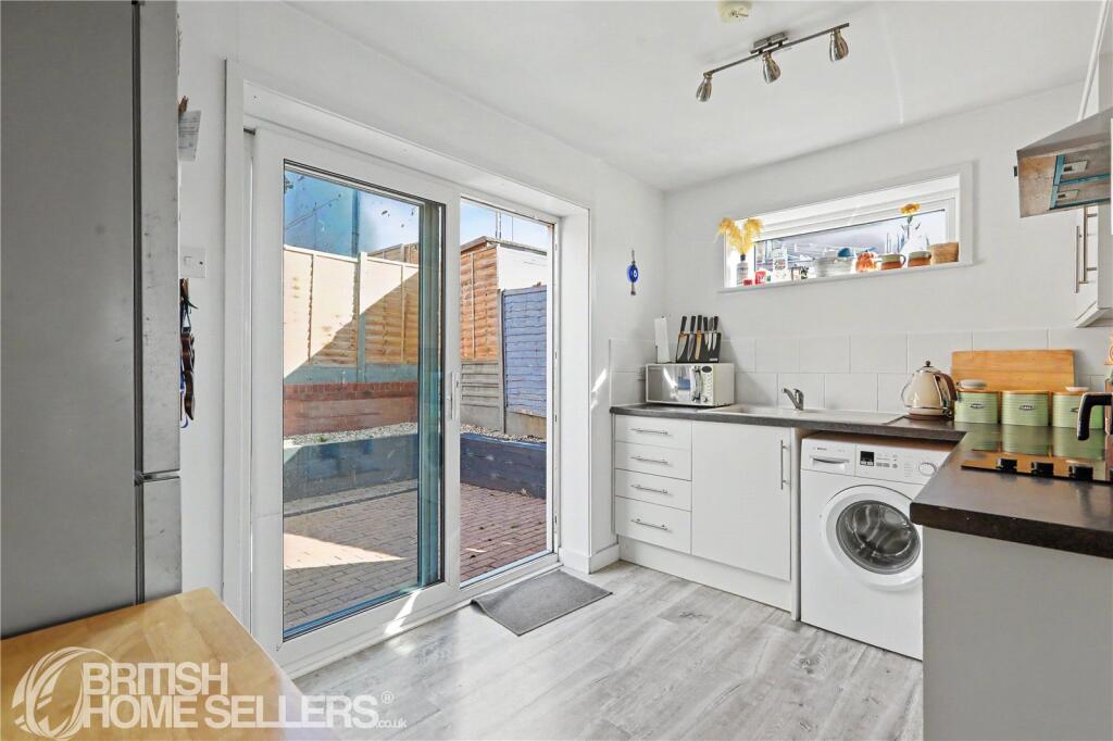 House in Worcester, Worcestershire - More