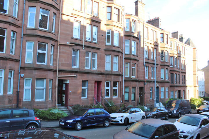 Main image of property: 26 Kildonan Drive, Thornwood, Glasgow G11 7XG