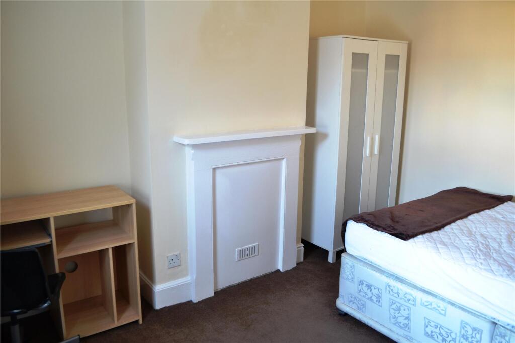 House in Gloucester - More