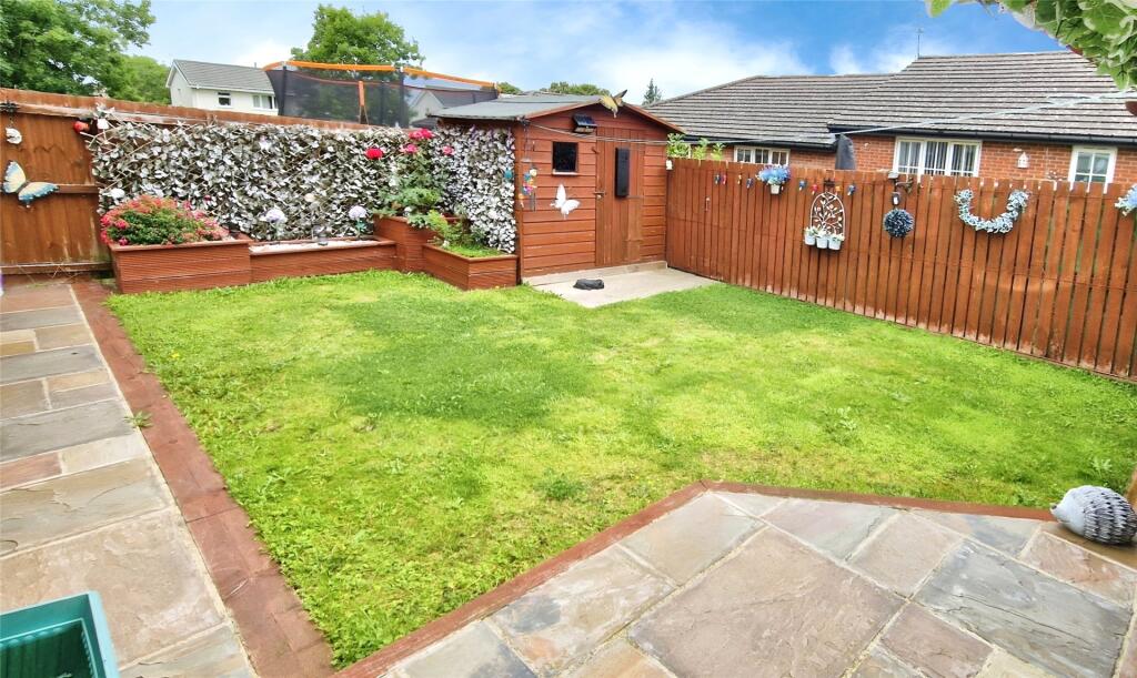 Hexham Gardens, Moorside, Consett, DH8 photo 4