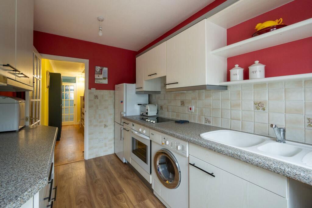 Southfields Road, Eastbourne, East Sussex, BN21 1BU photo 4