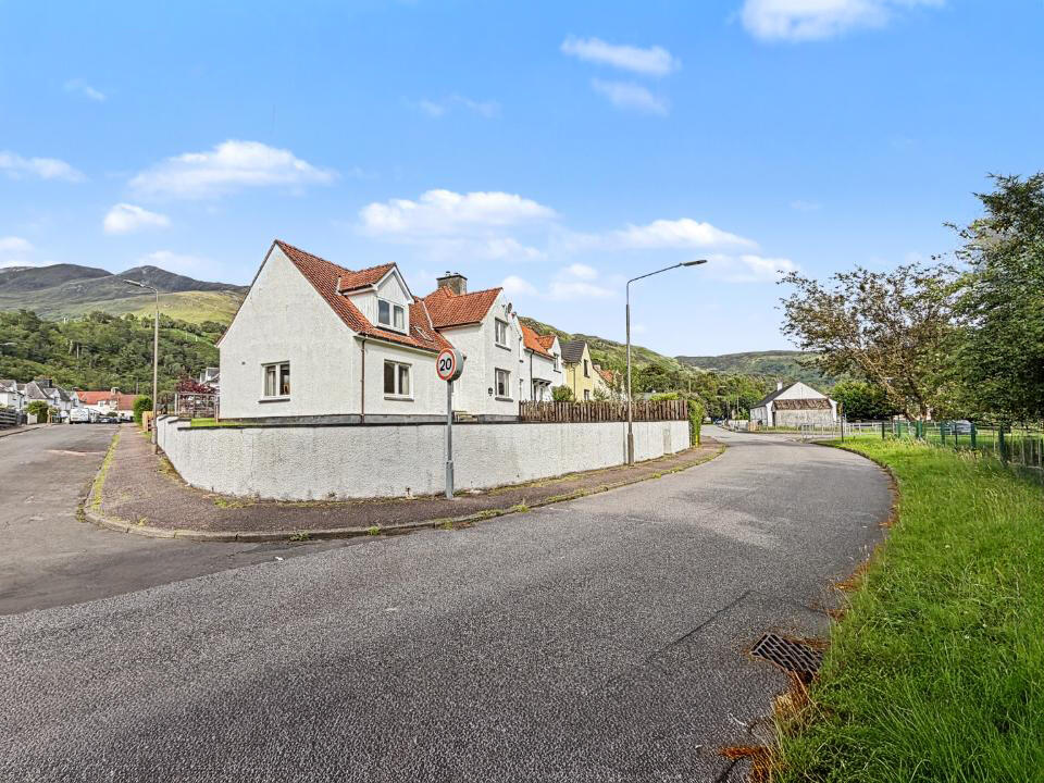 House in Kinlochleven, Kinlochbeg, Highland - View 2