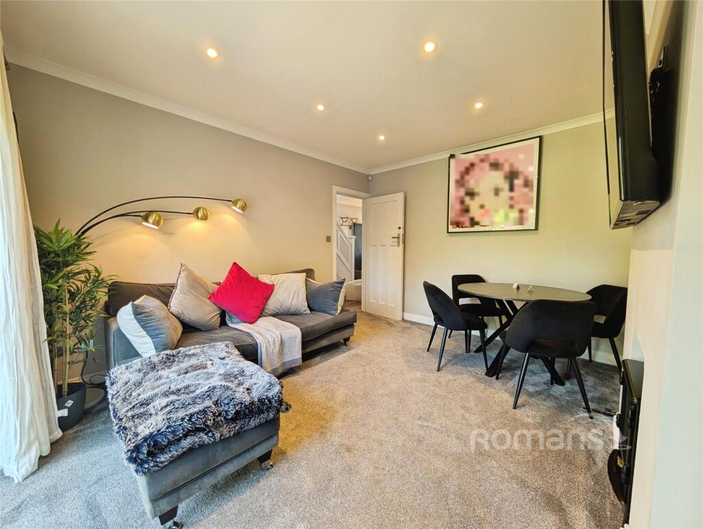 House in Reading, Lower Earley, Earley - View 6