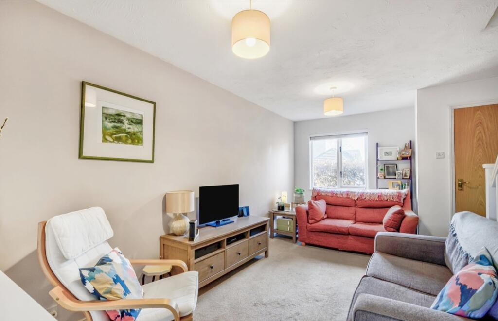 Main image of property: Peartree Avenue, Earlsfield, London, SW17
