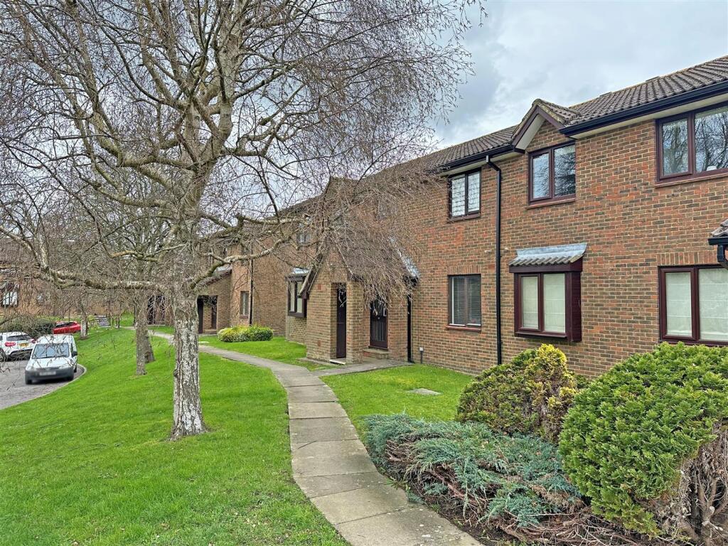 Main image of property: Park View Road, Redhill