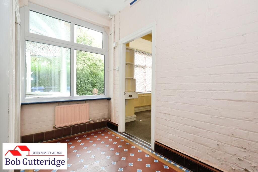 House in Stoke-on-Trent - More