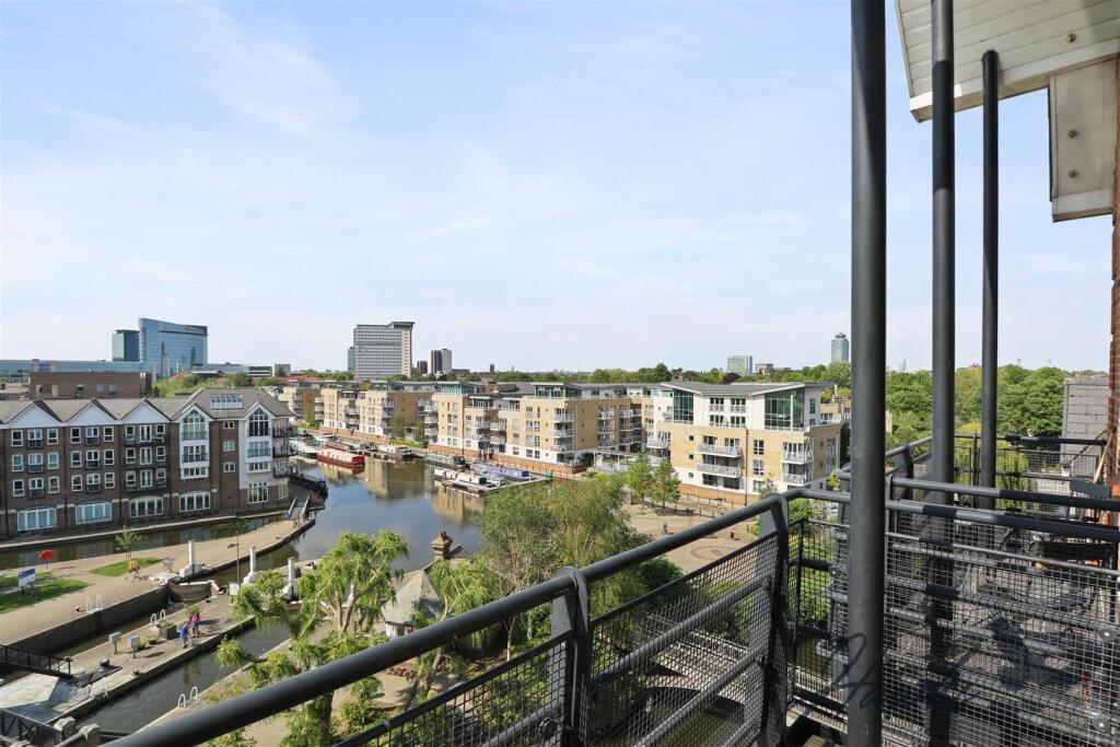 Main image of property: Duplex Penthouse | Brentford Lock | Direct Water Views