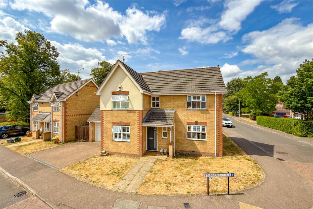Main image of property: Stanmore Chase, St. Albans, Hertfordshire, AL4