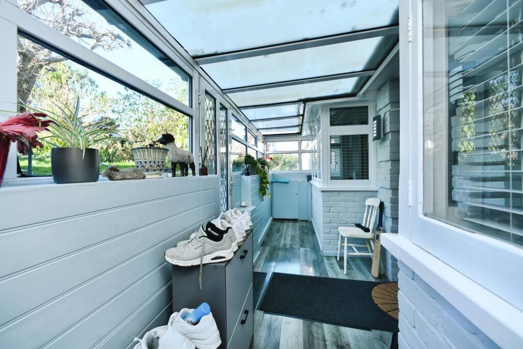 Hillcrest Road, Newhaven photo 5