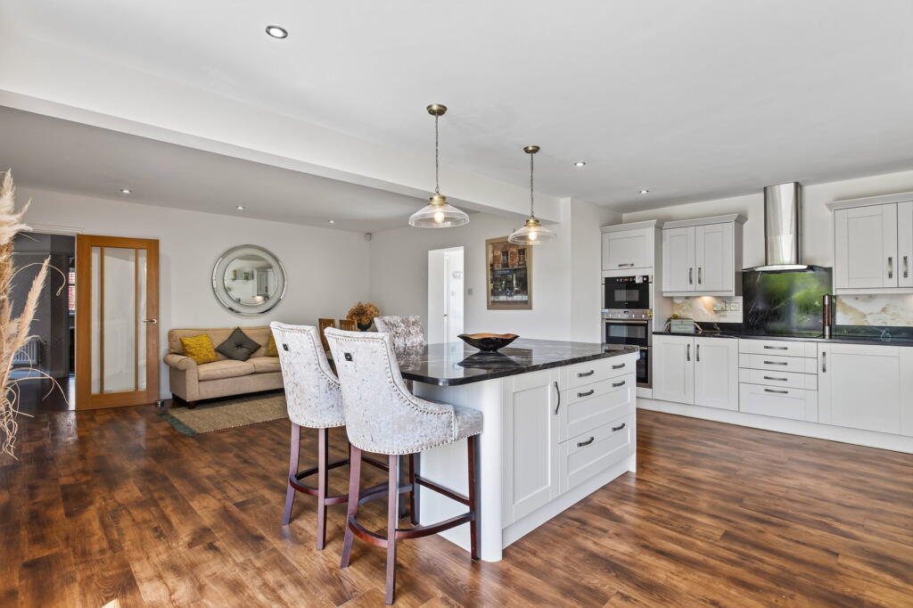 Kingsley Avenue, Kettering, NN16 - View 6