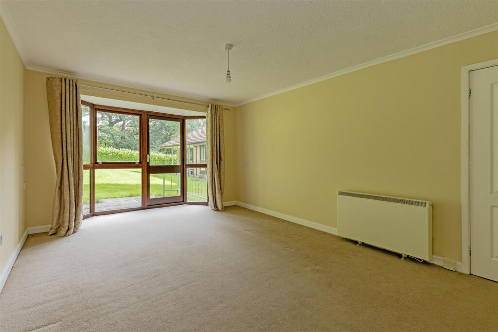 Apartment in Sheffield - View 3