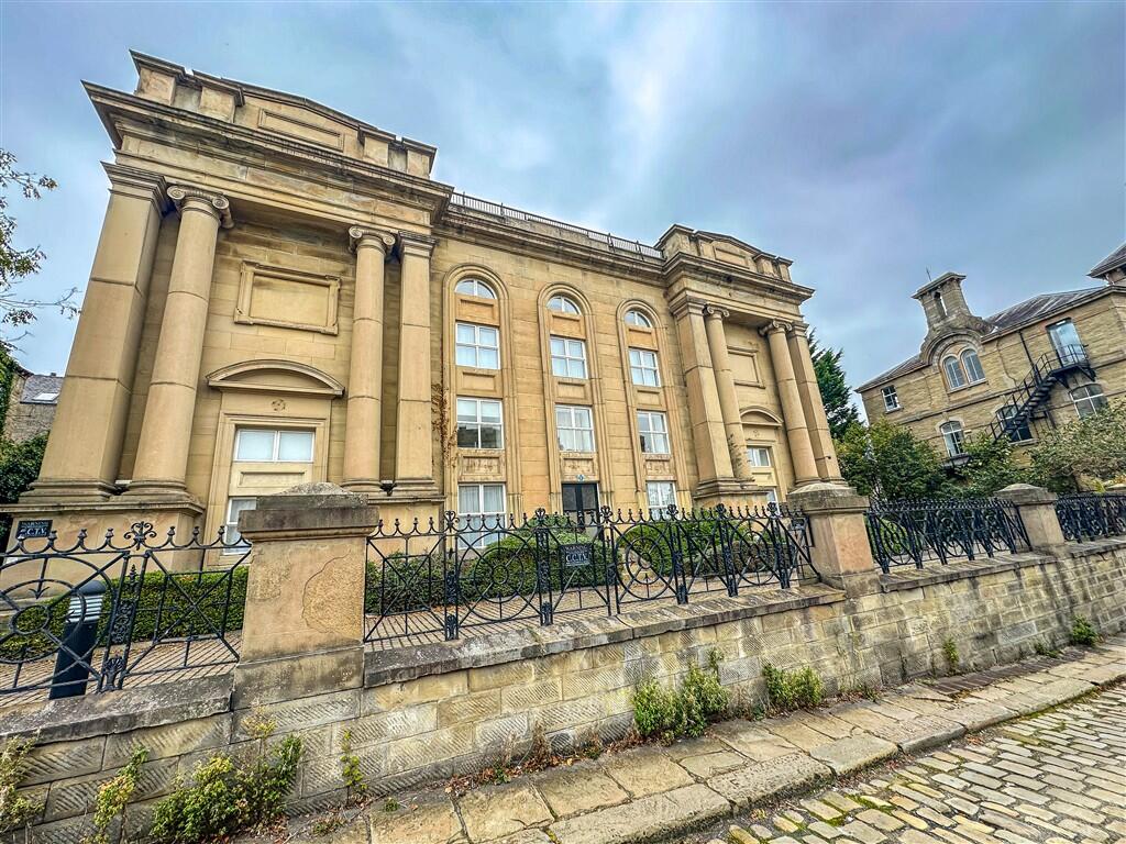 Highfields Road, HUDDERSFIELD