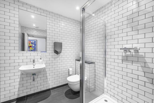 BATHROOM 1.jpg
