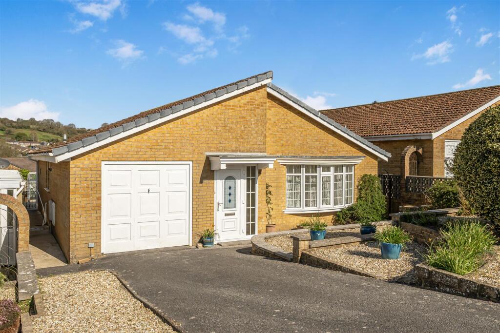 Main image of property: Jessopp Avenue, Bridport