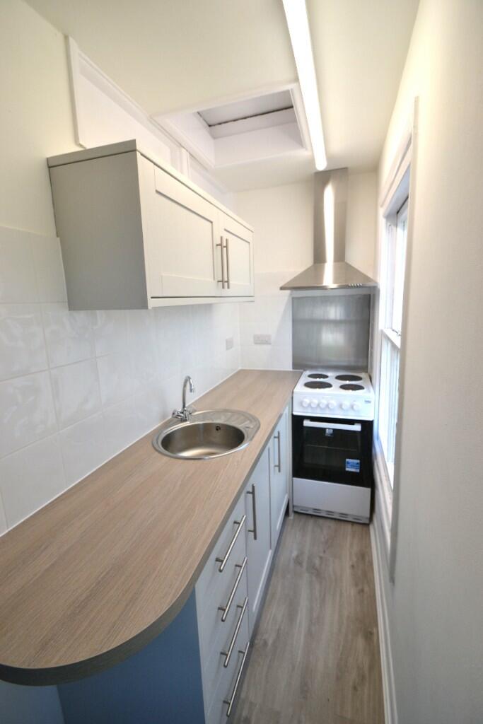 House in Redhill, Reffles Bridge, Earlswood - View 4