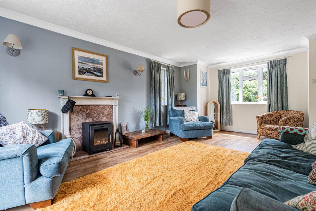 House in East Cambridgeshire, Sutton - More