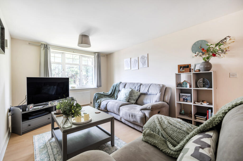 Cobbett Road, Southampton, Hampshire, SO18 photo 2