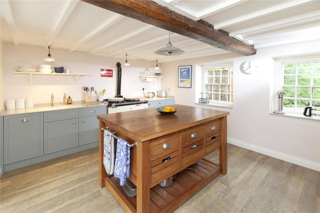 House in Wiltshire, East Knoyle - View 5