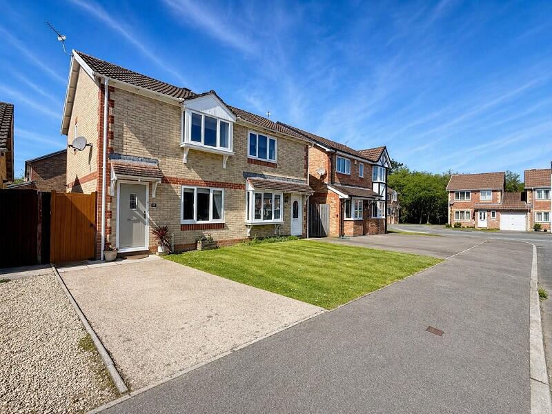 Main image of property: Heol Ysgawen, Llanharry, Pontyclun, Rhondda Cynon Taff. CF72 9GD