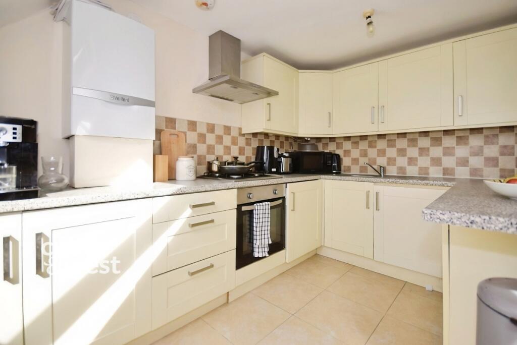 Apartment in Portsmouth - View 5