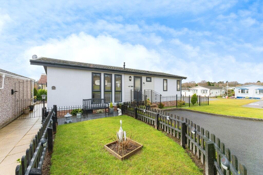 2-bed caravan on 2 The Dell, Builth Wells, Powys, Mid Wales, LD2, £120,000