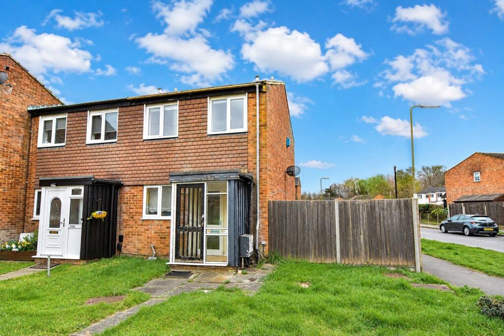 Main image of property: Pinewood Park, Farnborough, Hampshire, GU14