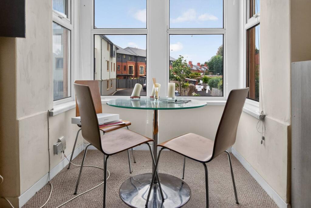 Apartment in Cardiff - View 3
