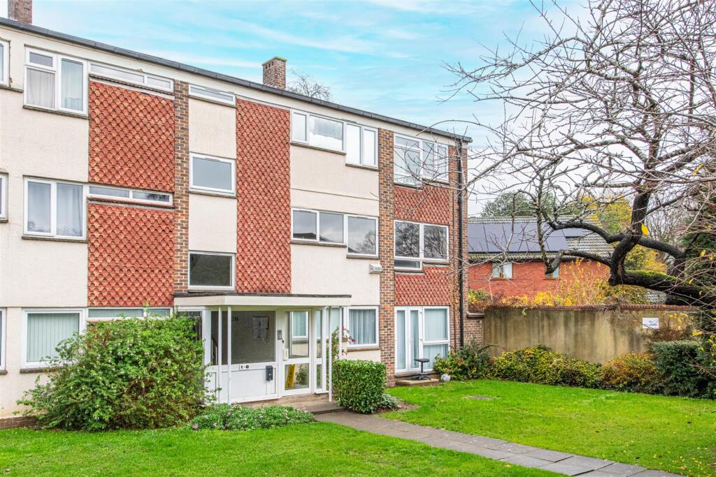 Main image of property: Cliftonville Court, Northampton