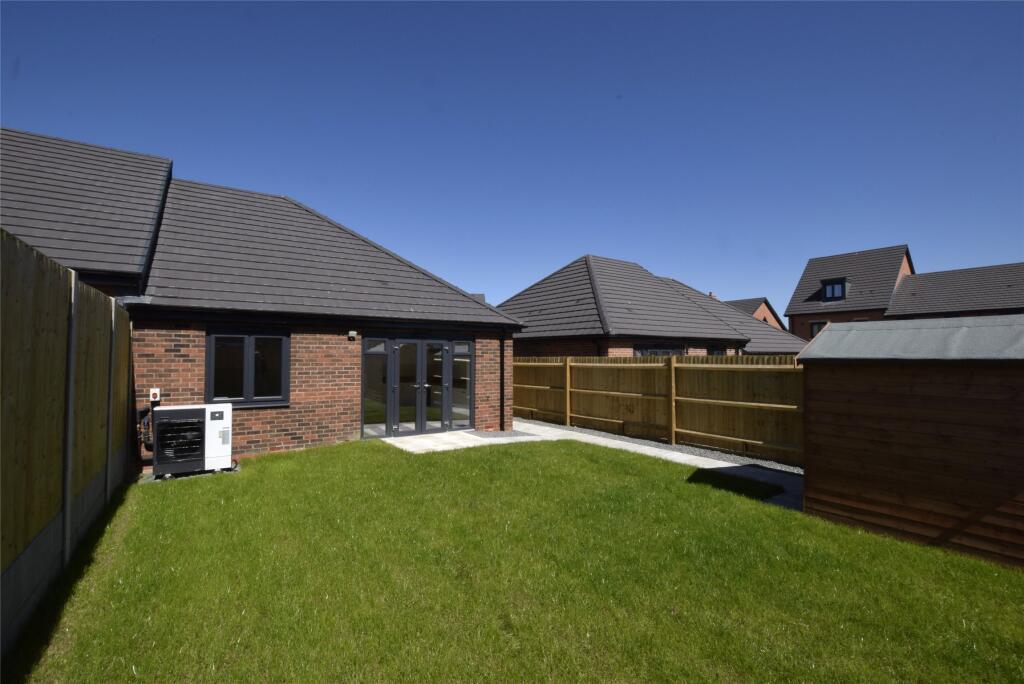 Main image of property: 51 Priors View, Priory Meadows, Hempsted, Gloucester, Gloucestershire, GL2