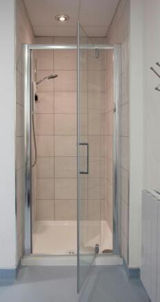 Beta shower_2949.jpg