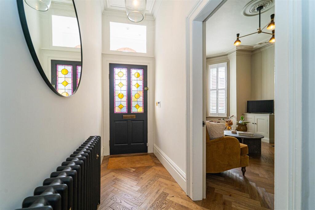 House in Manchester, Greater Manchester - More