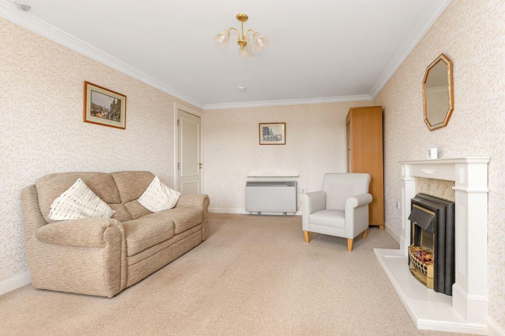 Apartment in Edinburgh - View 3