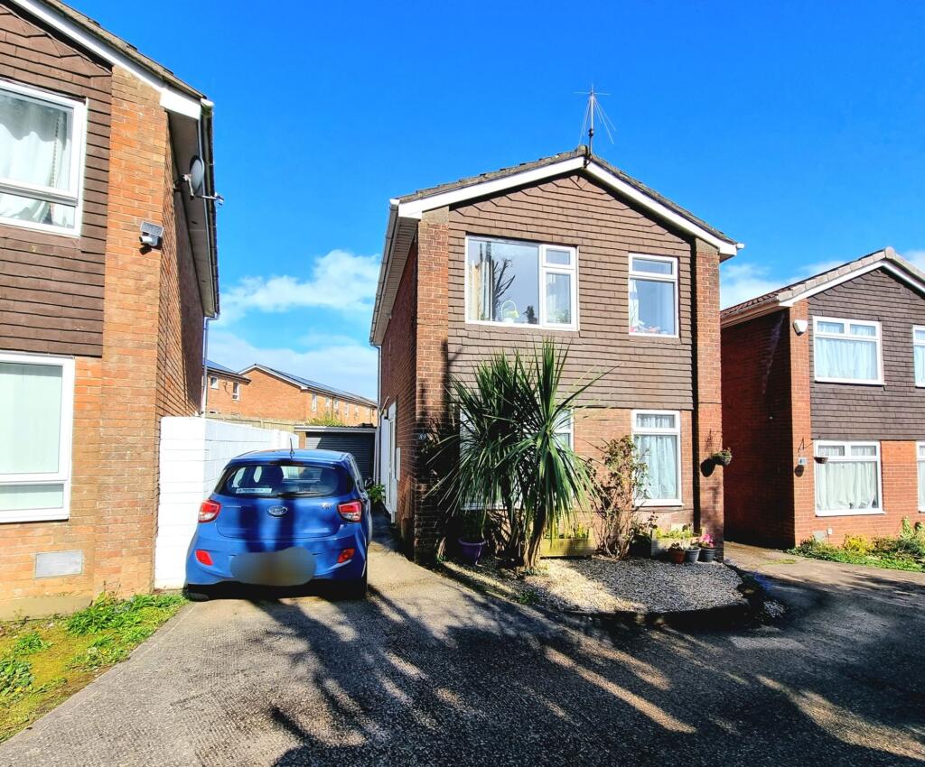 Main image of property: Maes Talcen, Brackla, CF31