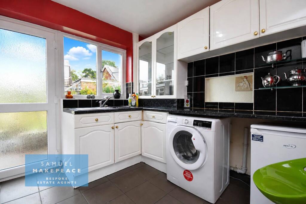 House in Stoke-on-Trent, Odd Rode - View 5