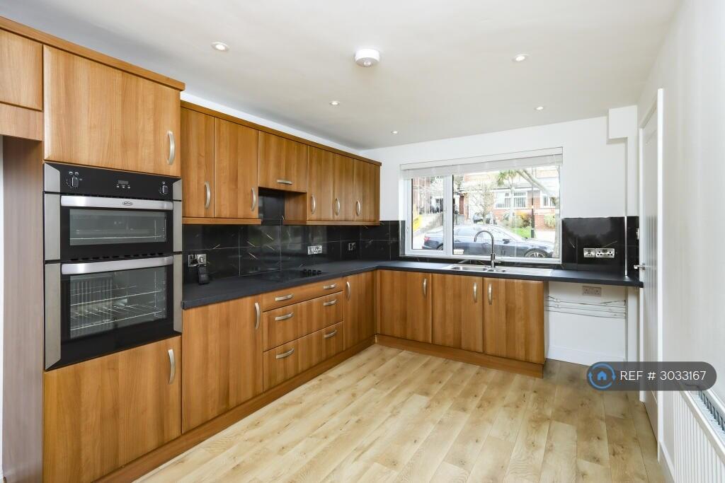 House in Sheffield - View 4