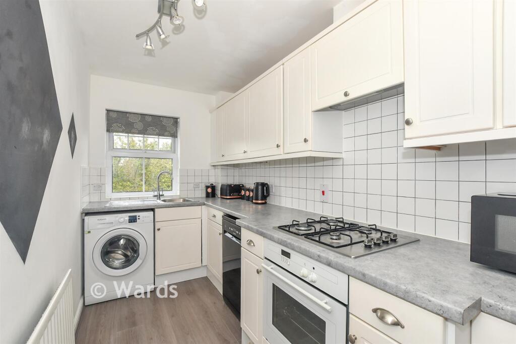 Apartment in Tonbridge - View 3