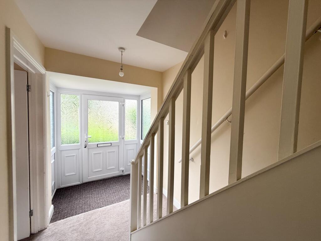 St. Brides Close, Llanyravon, Cwmbran photo 4