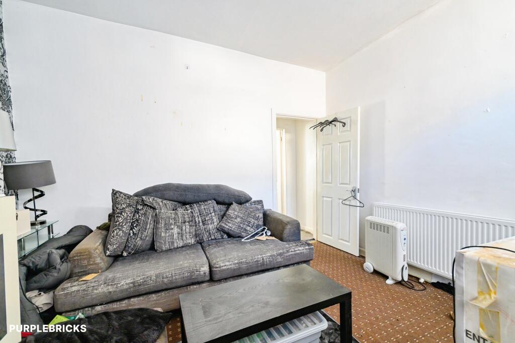 House in Oldham - View 5