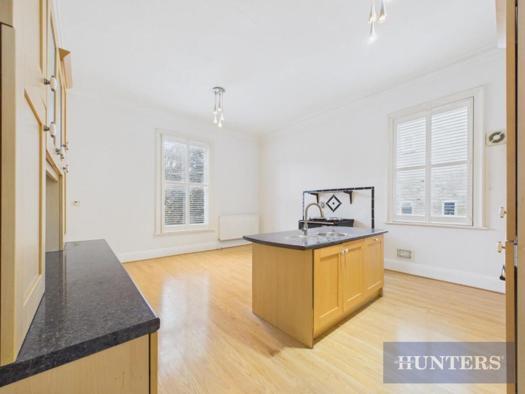Apartment in York - View 2