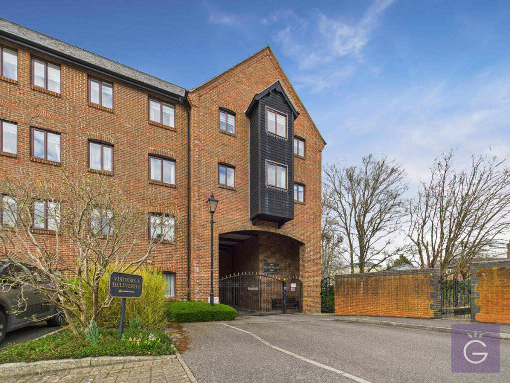 Main image of property: Silk Lane, Twyford, RG10