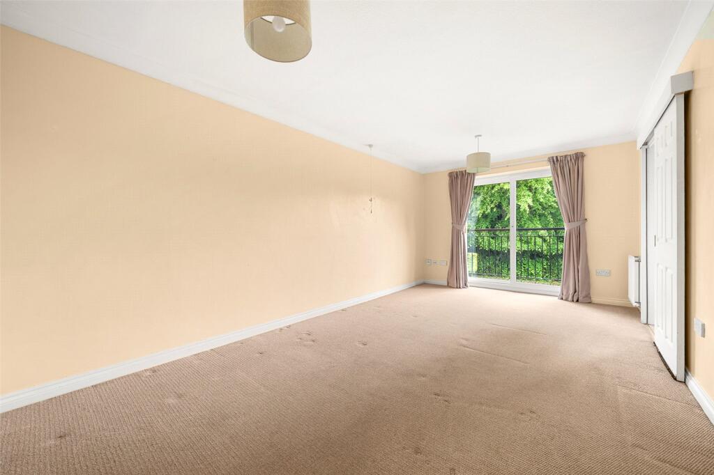 Crowthorne Road, Bracknell, Berkshire, RG12 - View 3