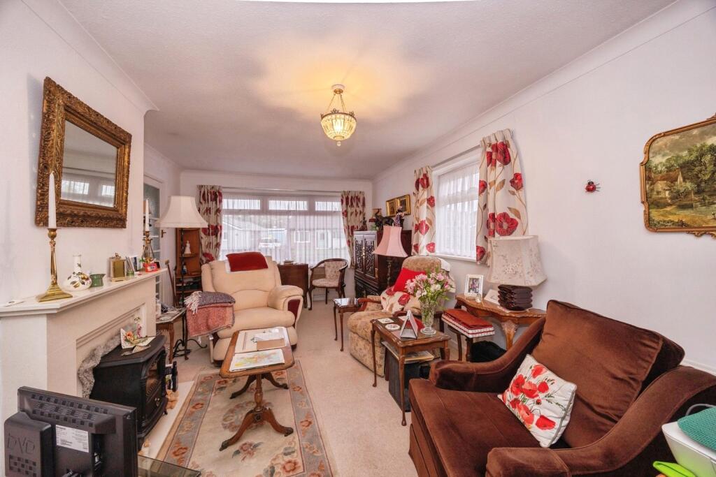 House in Havant, Waterlooville - View 2