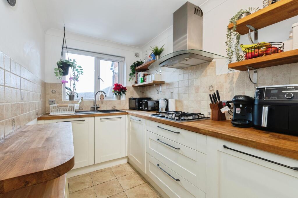 Additional image 2 of Sixpenny Close, Parkstone, Poole, BH12