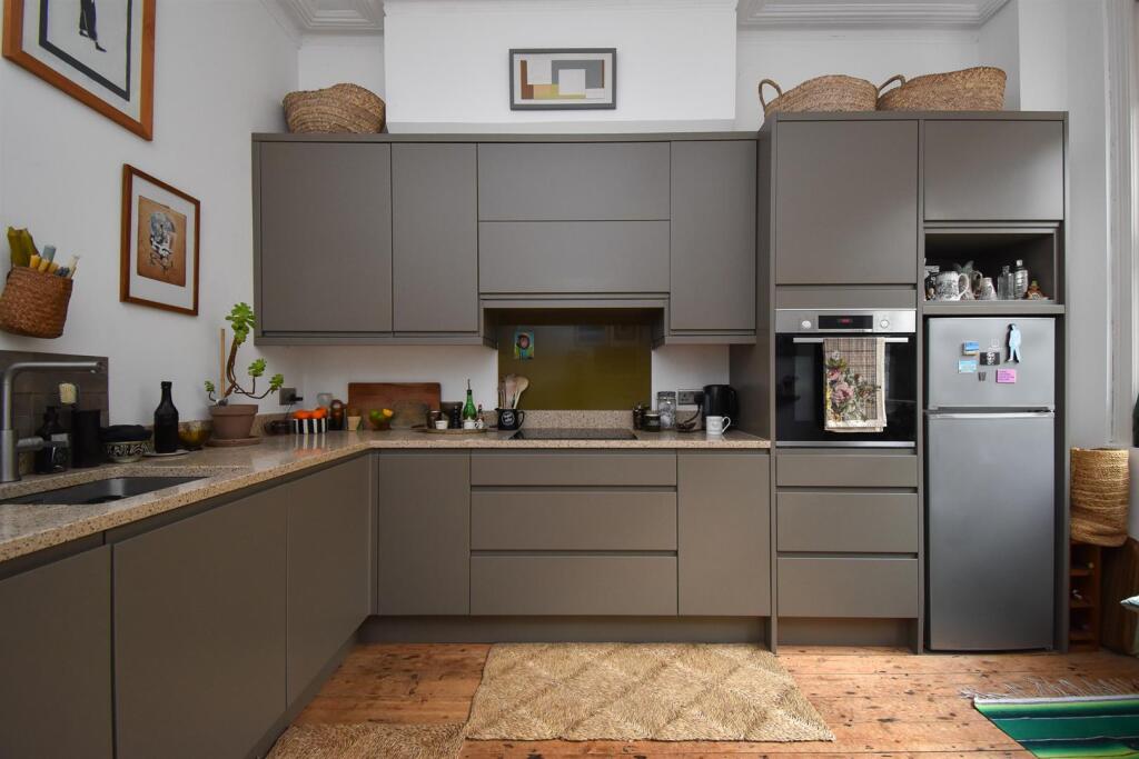 Wellington Gardens, Hastings - View 3