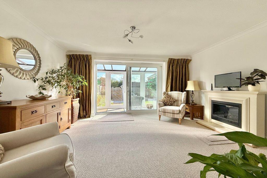 Pennine Gardens, Weston Hillside - SHOW HOME STANDARD photo 3
