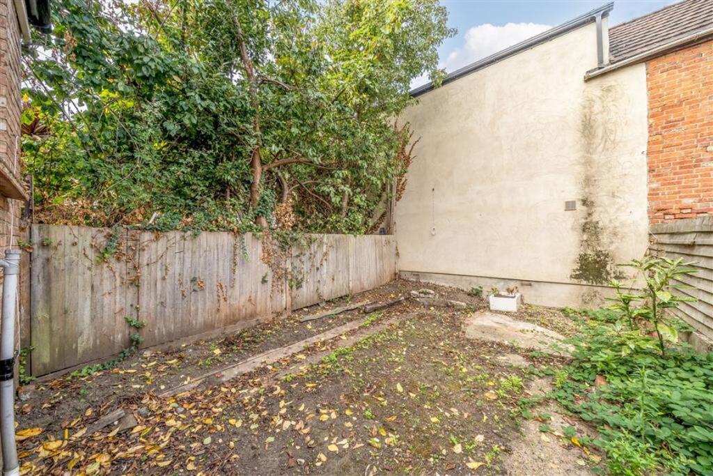 House in London - View 5
