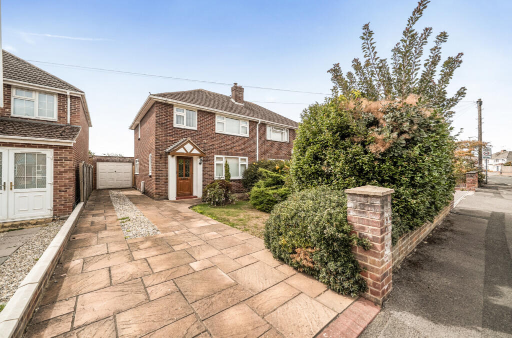 Main image of property: Headlands Grove, Stratton St Margaret, Swindon, SN2