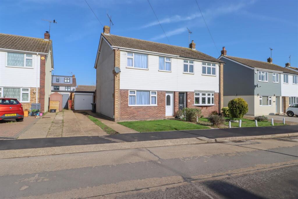 Main image of property: Mapleleaf Gardens, Wickford